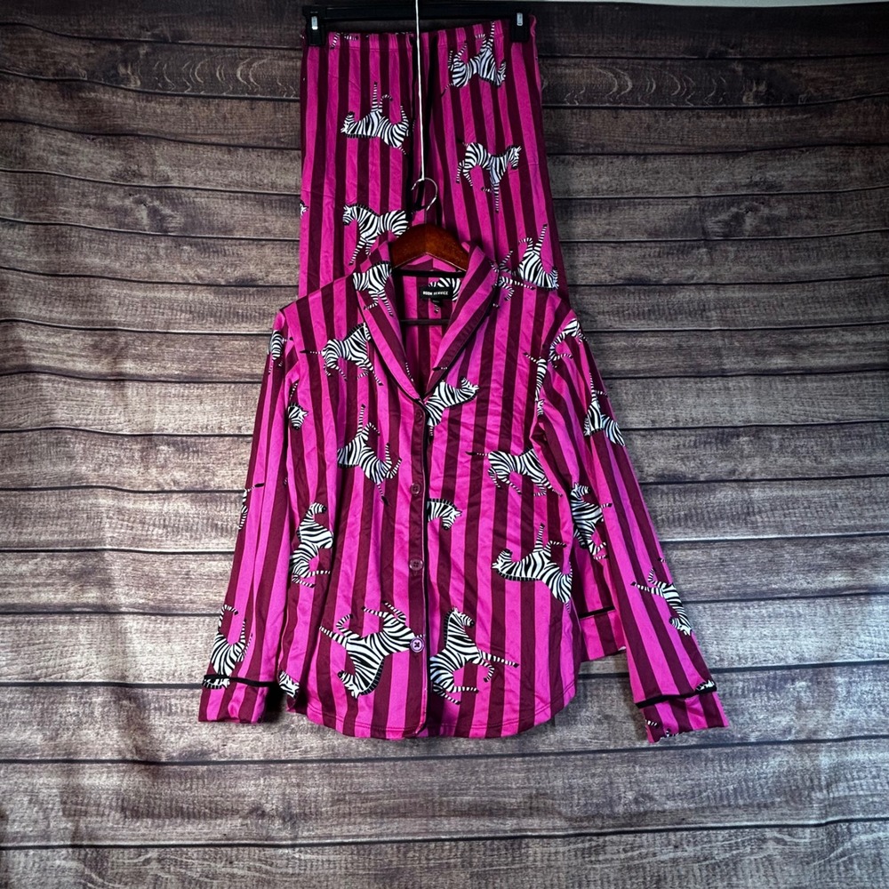 Room Service Womens Pink Zebra Stripe Pajama Set XS Long Sleeve Button Top Pants